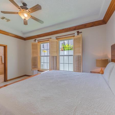 Grand Colony Island Villas San Pedro  Bagian luar foto