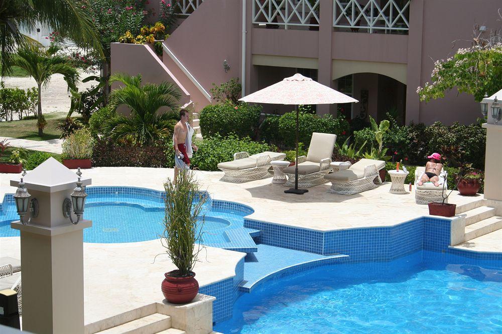 Grand Colony Island Villas San Pedro  Bagian luar foto
